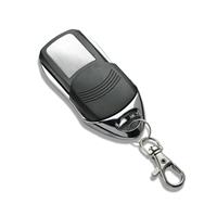 T�l�commande avec 4 boutons et fonctions chrome/noir brosser avec capuchon protecteur