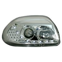 Phares avant, Renault Clio 98-, design feux diurnes, aspect x�non, clignotants � LED, correcteur de port�e lumineuse �lectrique, verre lisse/fond chrome