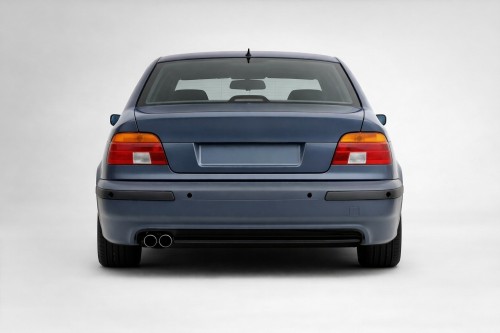 Heckstoßstange mit PDC-Bohrungen passend für 5er E39 Baujahr 1996 - 2003