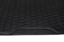 Tapis de coffre universel, Dimensions: 108 x 140 cm, Couleur: noir, Matériel: PVC, individuellement découpable